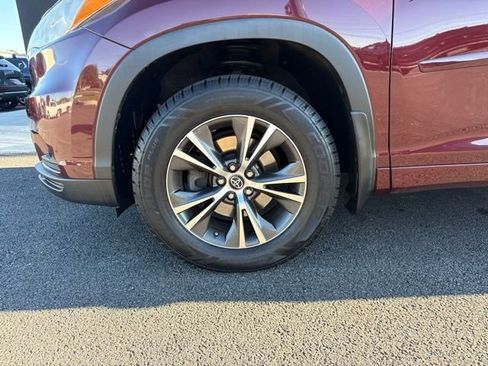 Used 2016 Toyota Highlander XLE AWD/4WD image 8