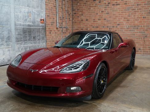 Used 2006 Chevrolet Corvette Coupe w/ Preferred Equipment Group image 5