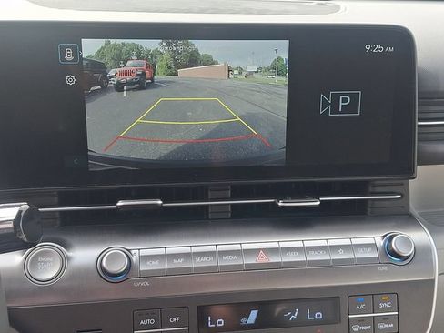 Used 2025 Hyundai Kona SEL FWD image 18