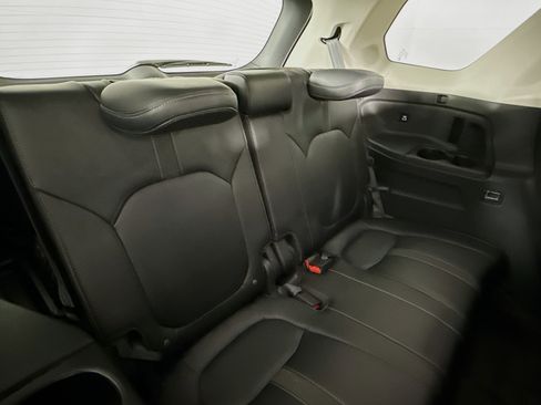 Certified 2023 Honda Pilot Touring image 36