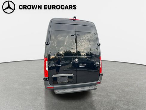 Used 2025 Mercedes-Benz Sprinter 3500 image 8