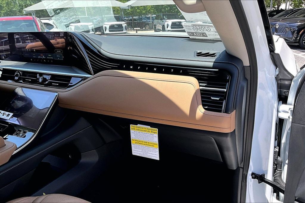 New 2027 INFINITI QX80 Luxe RWD image 18