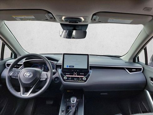Used 2026 Toyota Corolla Cross XLE w/ Convenience Package FWD image 18