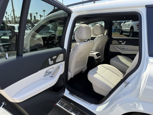New 2025 Mercedes-Benz GLS 580 4MATIC image 19