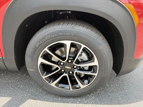New 2026 Chevrolet TrailBlazer LT w/ LT Cold Weather Package FWD image 12