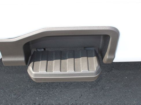 Used 2025 Ford F250 XL image 33