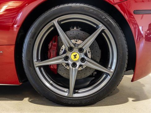 Used 2012 Ferrari 458 Italia Coupe RWD image 31