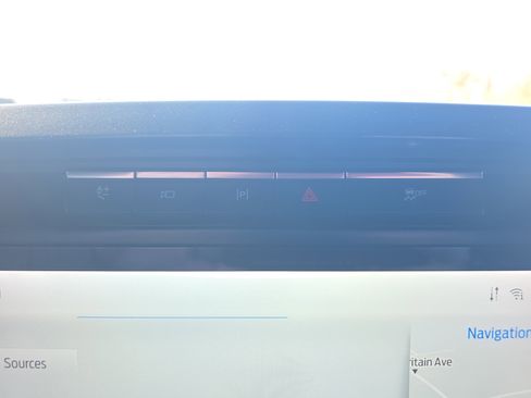 Certified 2022 Ford F150 Lariat w/ Equipment Group 502A High image 44