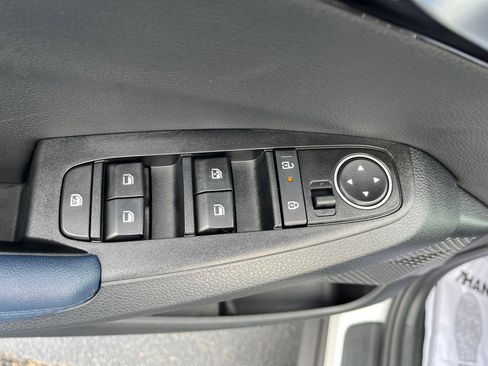 Used 2025 Kia Seltos S image 13