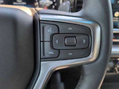 Used 2022 Chevrolet Silverado 1500 LTZ w/ LTZ Convenience Package II AWD/4WD image 29