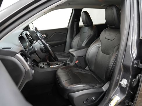 Used 2020 Jeep Cherokee Limited image 4