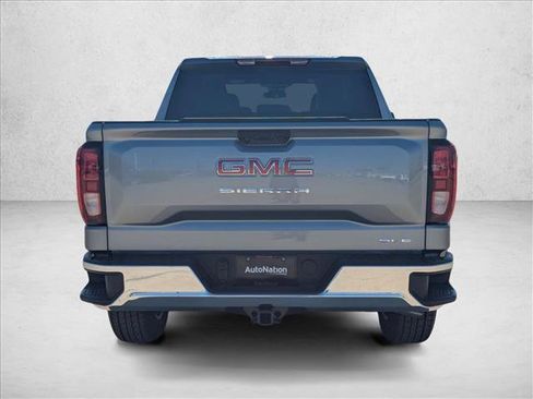 New 2026 GMC Sierra 1500 SLE image 9