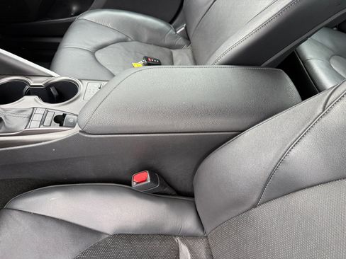 Used 2023 Toyota Camry XSE image 14