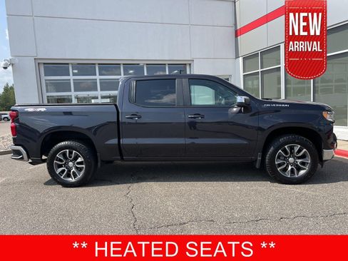 Used 2022 Chevrolet Silverado 1500 LT AWD/4WD image 1