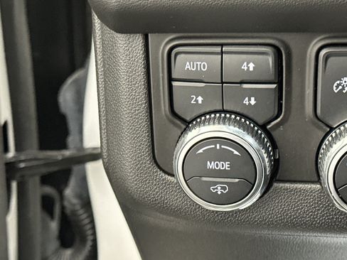 Used 2023 GMC Yukon AT4 w/ AT4 Premium Plus Package AWD/4WD image 42