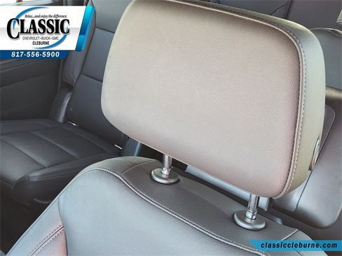 Used 2022 Chevrolet Suburban Z71 w/ Z71 Off-Road Package image 14