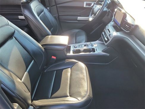 Certified 2023 Ford Explorer XLT w/ Equipment Group 202A image 28