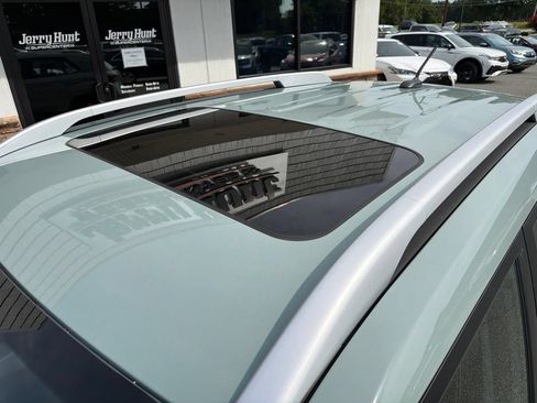 Used 2025 Hyundai Venue SEL FWD image 14