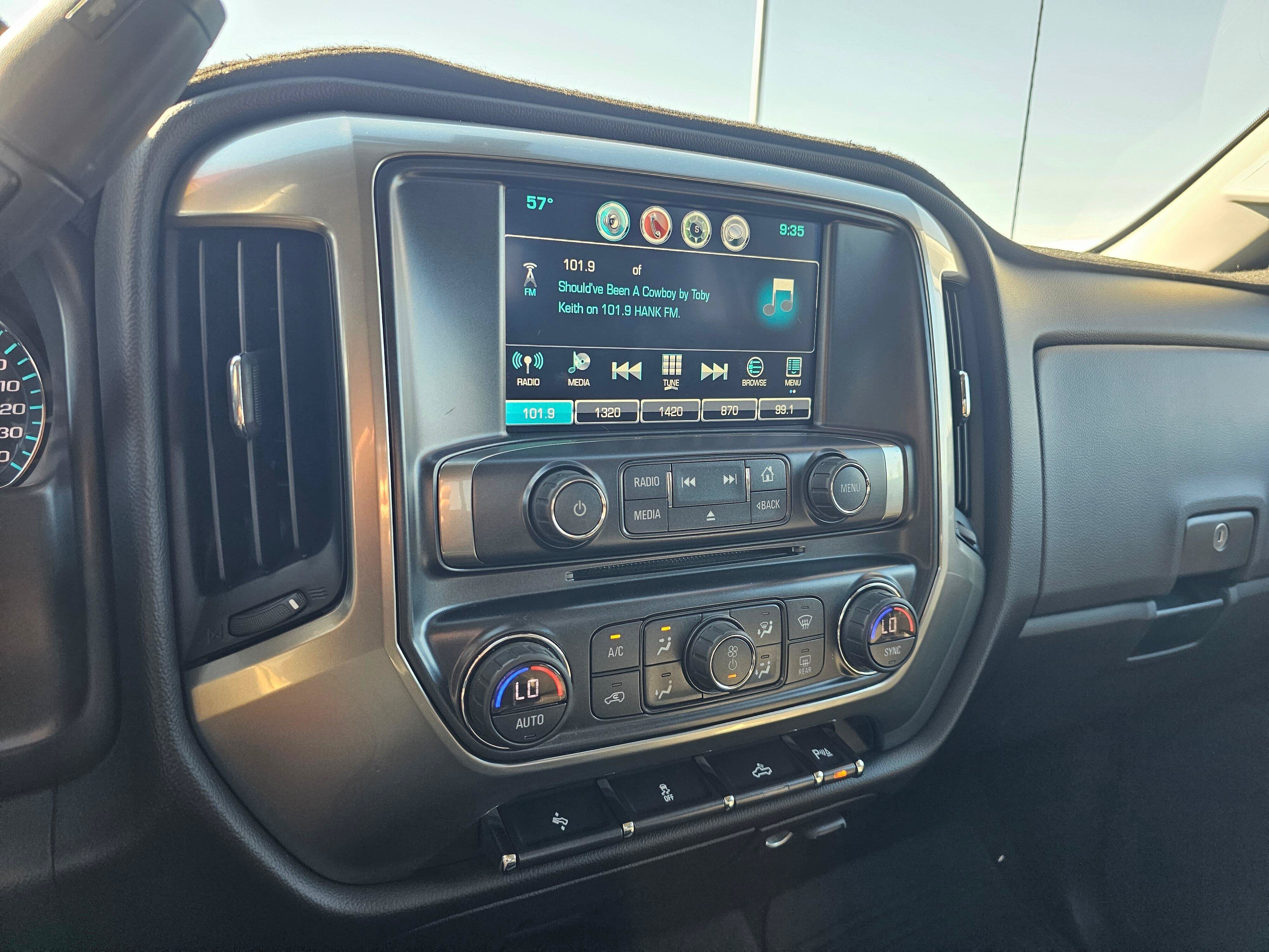 Used 2017 Chevrolet Silverado 1500 LT w/ All Star Edition AWD/4WD image 24