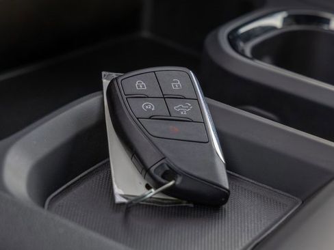 Used 2024 GMC Sierra 2500 AT4 w/ Technology Package image 24