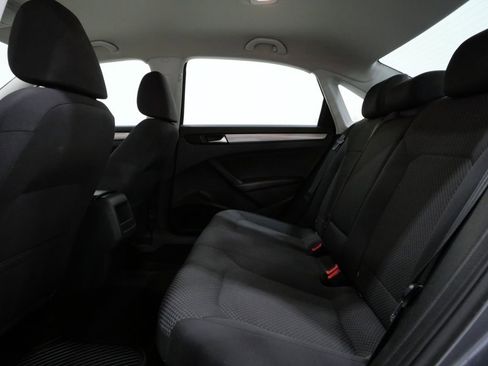 Used 2013 Volkswagen Passat 2.5 S image 23