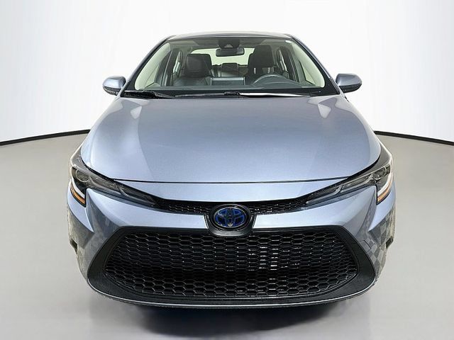 Used 2021 Toyota Corolla LE FWD image 2