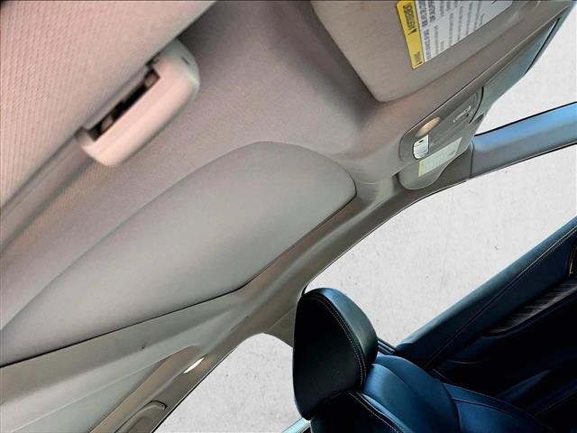 Used 2017 Nissan Maxima Platinum FWD image 16