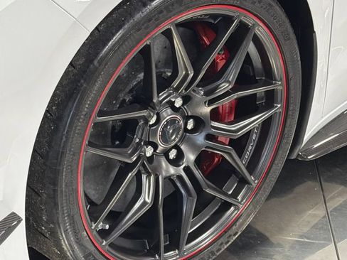 Used 2023 Chevrolet Corvette Z06 w/ Z07 Performance Package RWD image 8