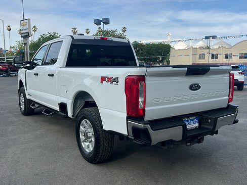 Used 2024 Ford F250 XLT w/ FX4 Off-Road Package AWD/4WD image 5
