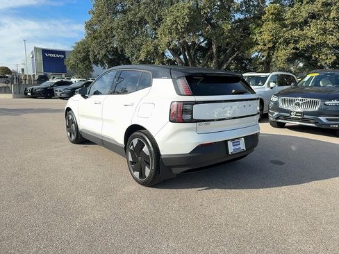 Used 2025 Volvo EX30 Ultra w/ Protection Package Premier image 3