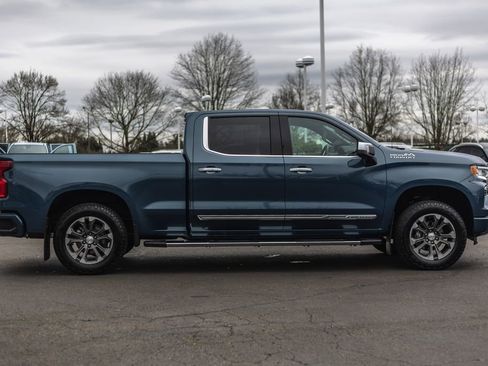 Used 2024 Chevrolet Silverado 1500 High Country w/ Technology Package image 9