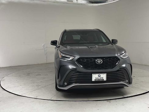 Used 2023 Toyota Highlander XSE AWD/4WD image 7