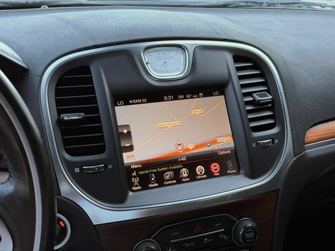 Used 2015 Chrysler 300 C Platinum w/ Harman/Kardon Audio Group RWD image 32