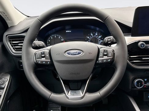 Used 2022 Ford Escape SEL image 12