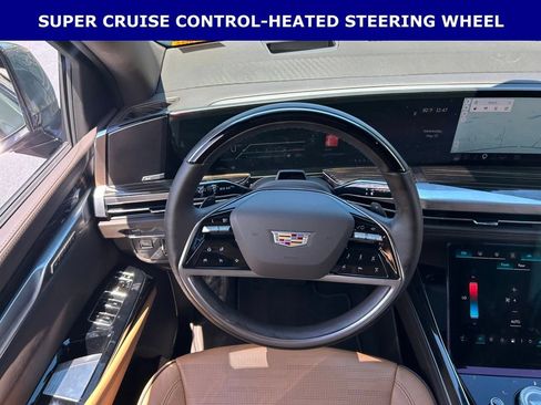 Used 2025 Cadillac Escalade Premium Luxury RWD image 15