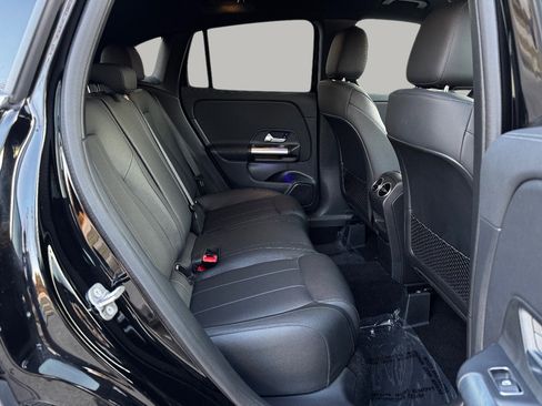 Used 2023 Mercedes-Benz GLA 250 4MATIC SUV image 18