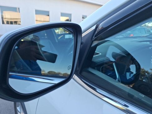 Used 2019 Toyota Highlander Limited image 14