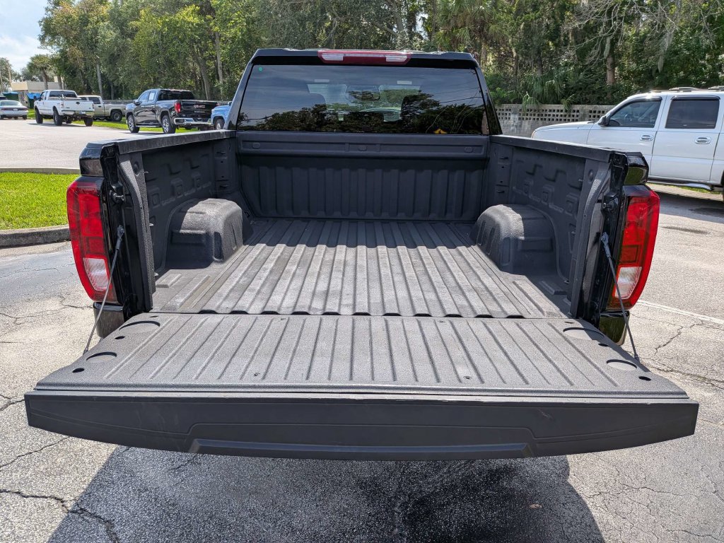 Certified 2025 GMC Sierra 1500 Pro w/ Graphite Edition AWD/4WD image 17