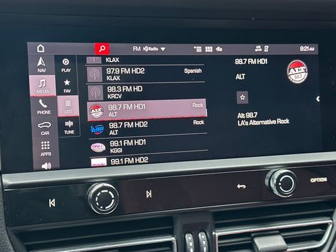 Used 2023 Porsche Macan S image 18