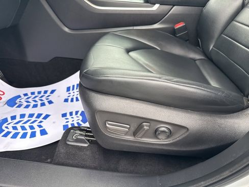 Used 2022 Toyota Highlander XLE image 25