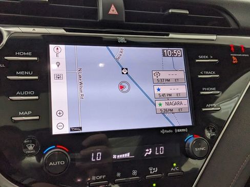 Used 2018 Toyota Camry XLE FWD image 24