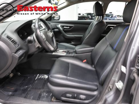 Used 2018 Nissan Altima 2.5 SR w/ SR Midnight Edition image 14