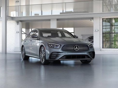 Used 2023 Mercedes-Benz E 350 4MATIC Sedan image 10