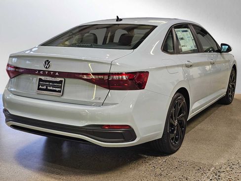 New 2026 Volkswagen Jetta SE image 7