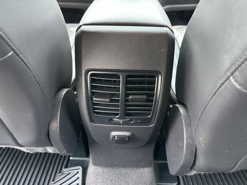 Used 2019 Ford Escape SEL AWD/4WD image 44