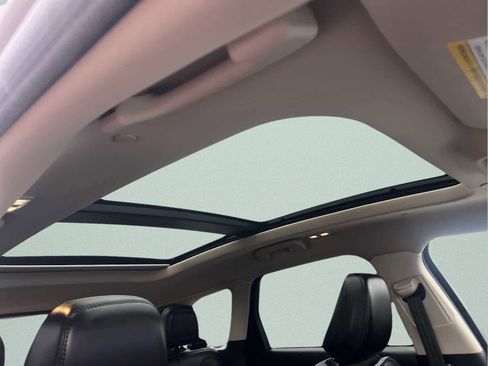 Used 2024 Lincoln Corsair Grand Touring image 18