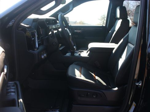 New 2026 GMC Sierra 1500 AT4 w/ AT4 Premium Package image 13