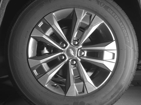 Used 2025 Chevrolet Equinox LT FWD image 14