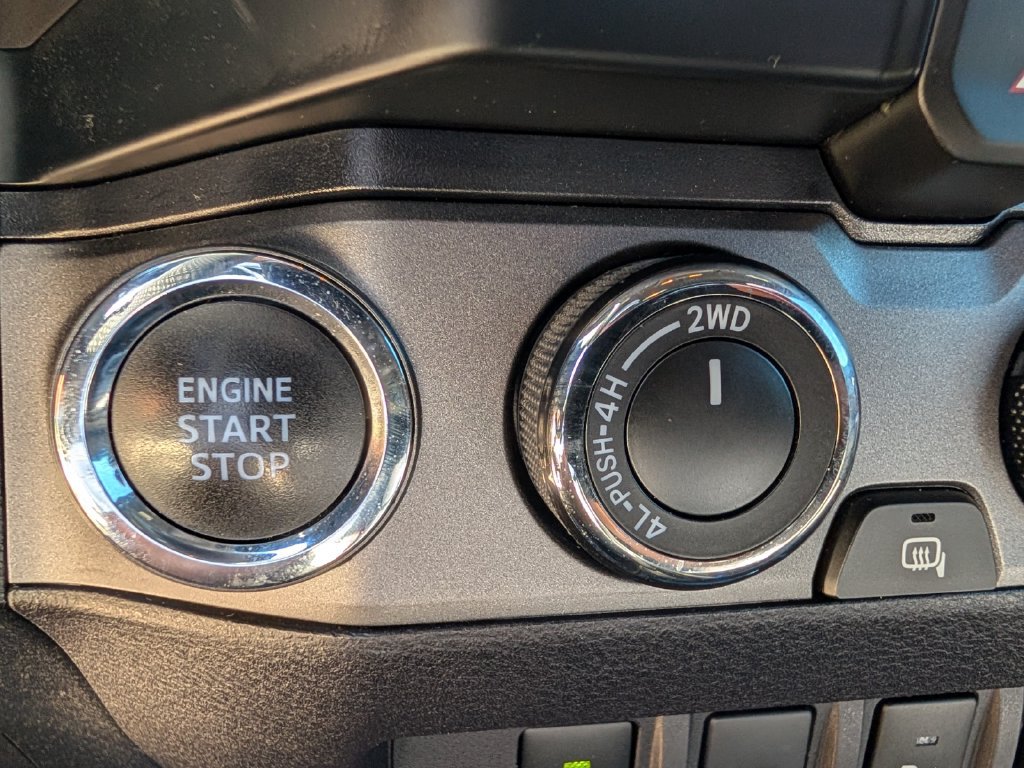 Used 2021 Toyota Tacoma TRD Sport w/ Technology Package AWD/4WD image 16