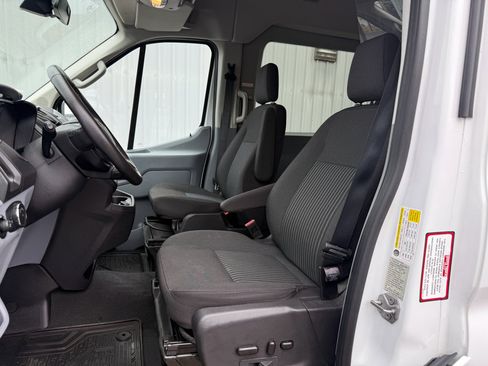 Used 2018 Ford Transit 150 XLT image 14